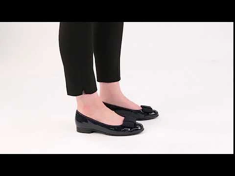 Assist Womens Bow Trim Ballerina Flats