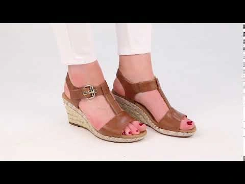 Karen Womens Modern Sandals