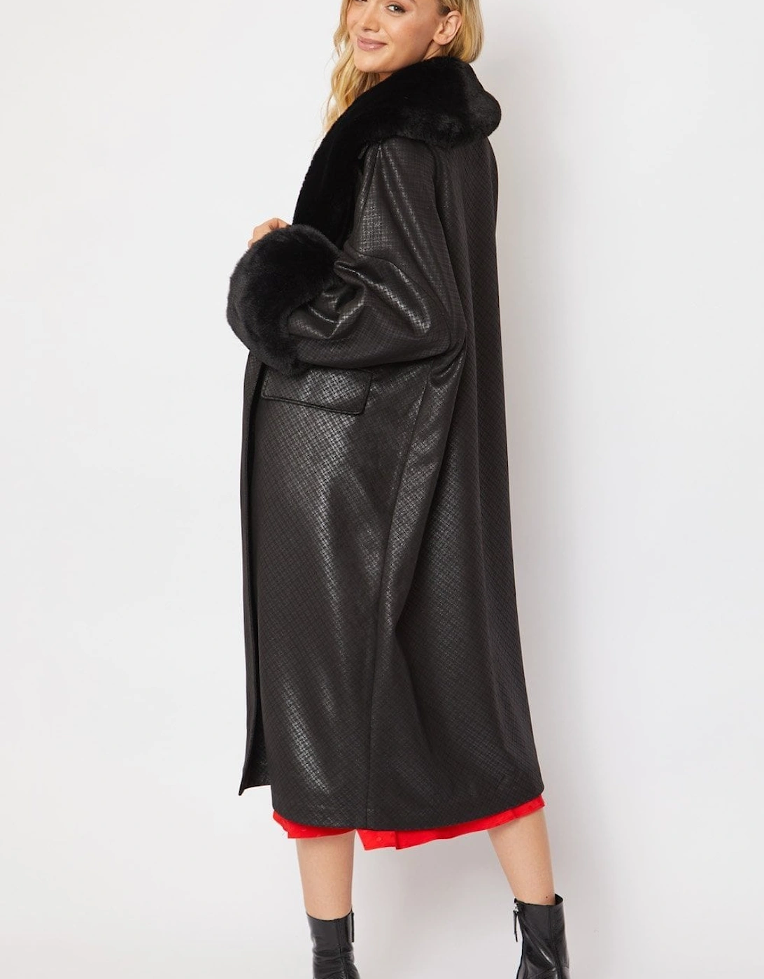 Black Oversized Faux Suede Jacket With Detachable Faux Fur Cuffs & Collar
