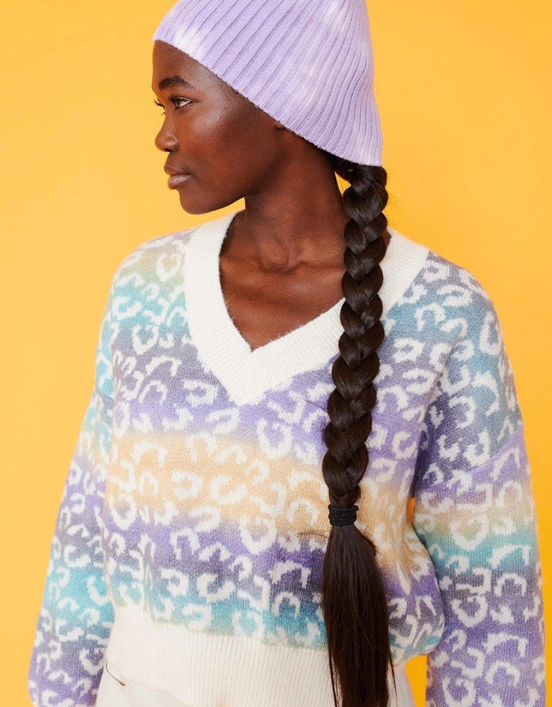 Tie Dye Beanie Hat in Purple and White