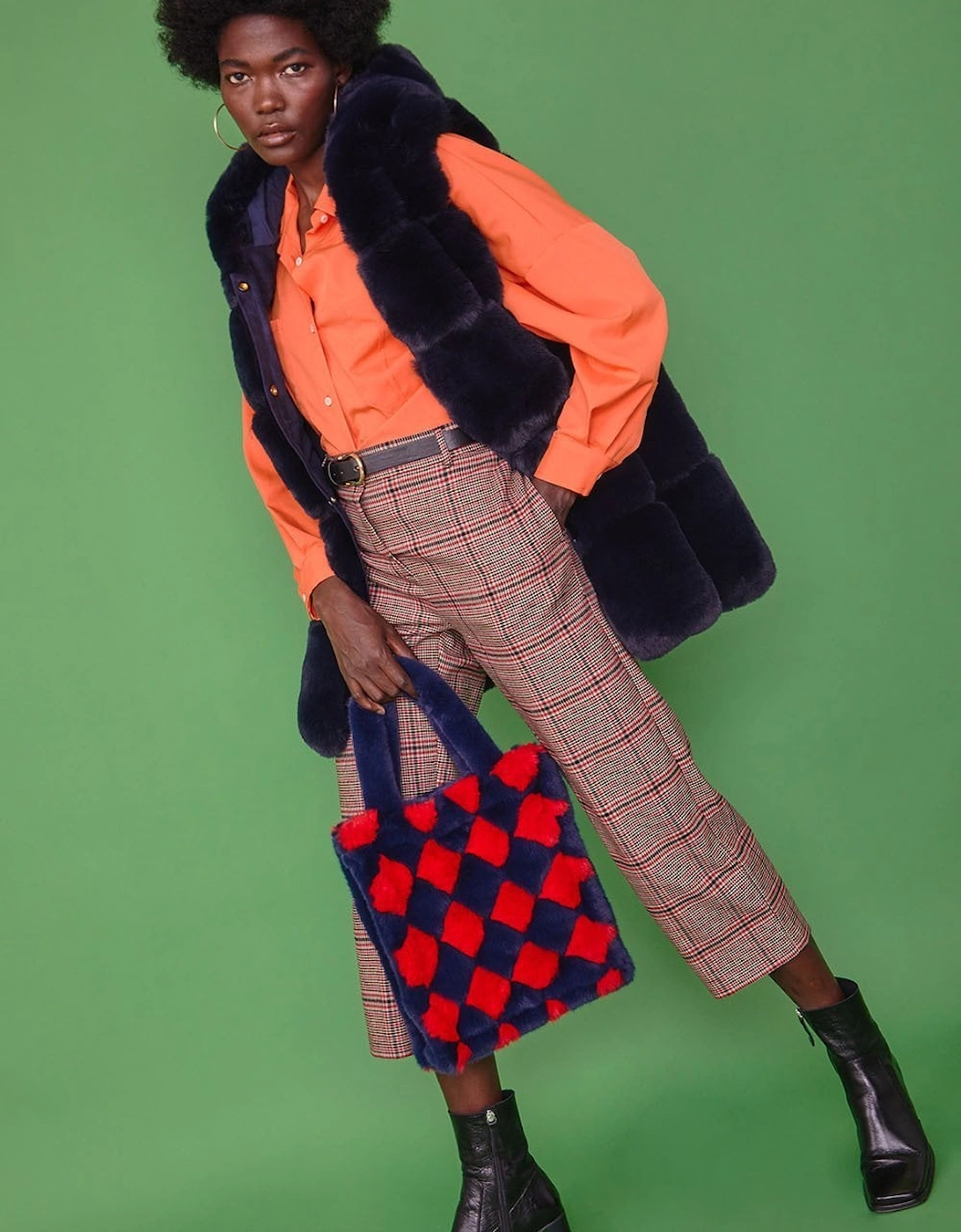 Hand Woven Checkered Navy and Red Faux Fur Tote Bag, 3 of 2