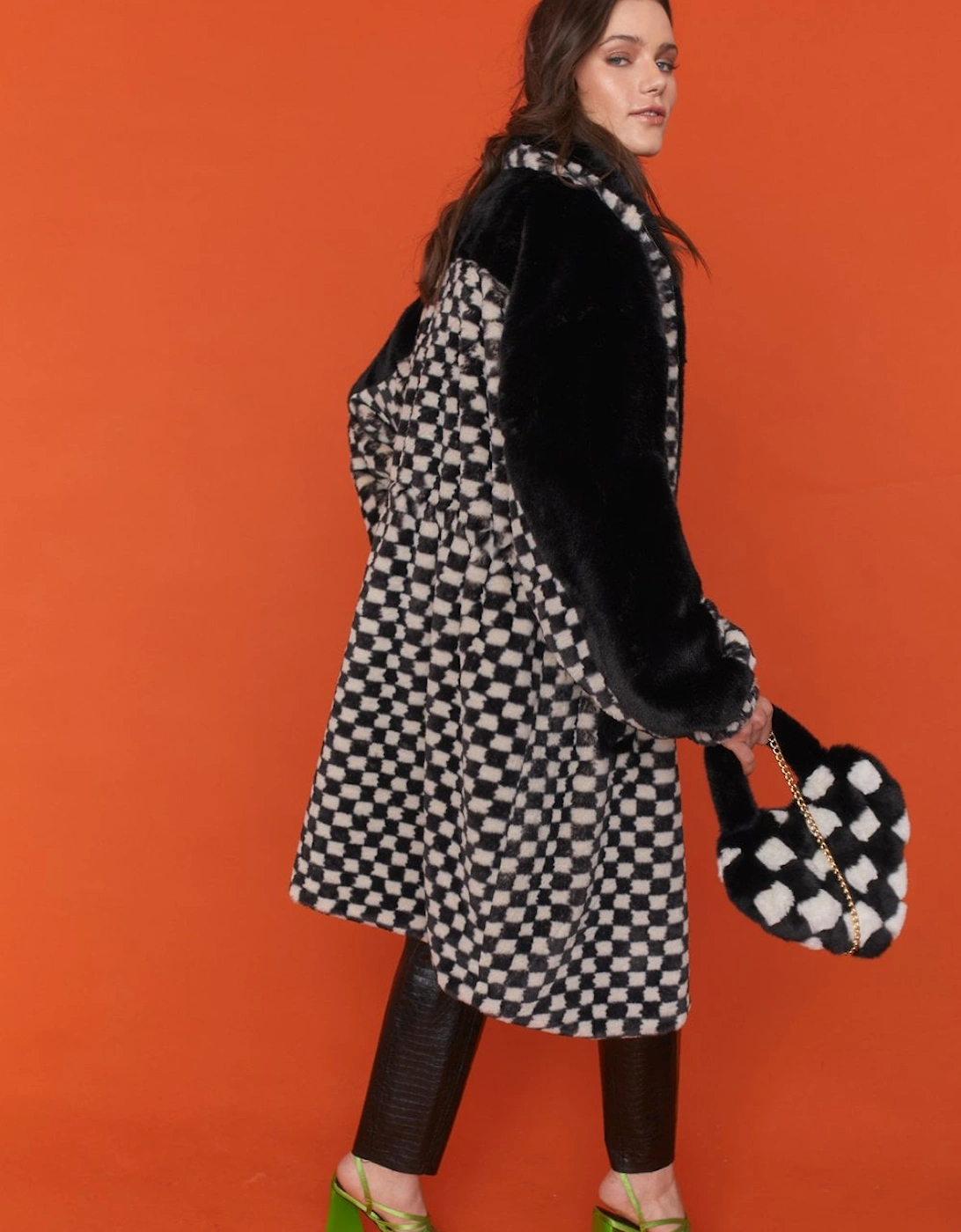 Checkered Love Heart Shoulder Bag