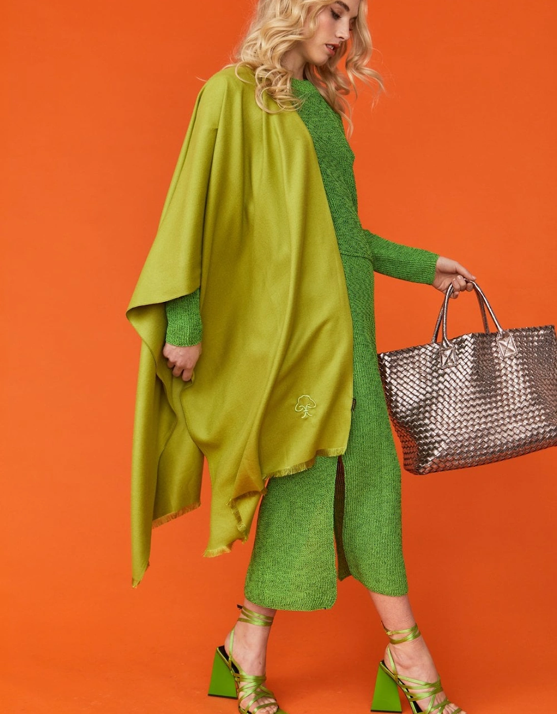 Cashmere Blend Wrap in Green with Fringed hem and Logo