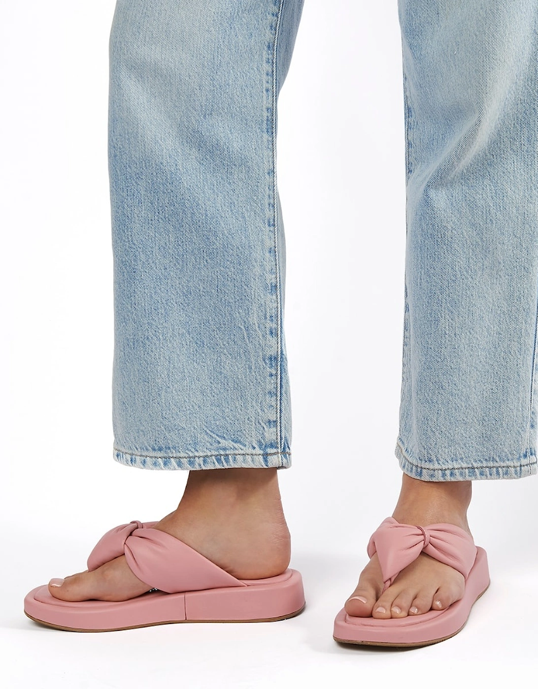 Ladies Landmark - Leather Toe-Post Sandals