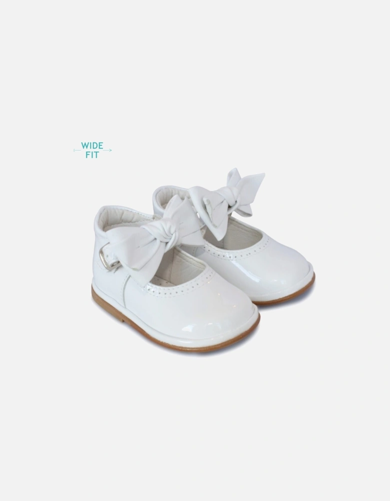 White Patent Leather Vitoria Shoe