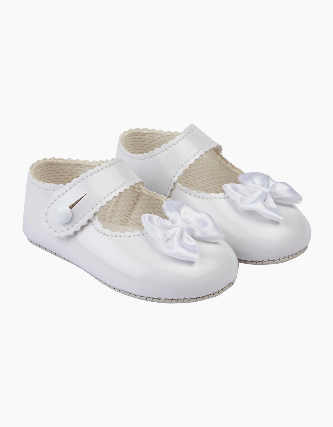 Baypods Girl's White Patent Soft Sole Shoes - Size: EUR 16 / uk 0 / 0-3 months