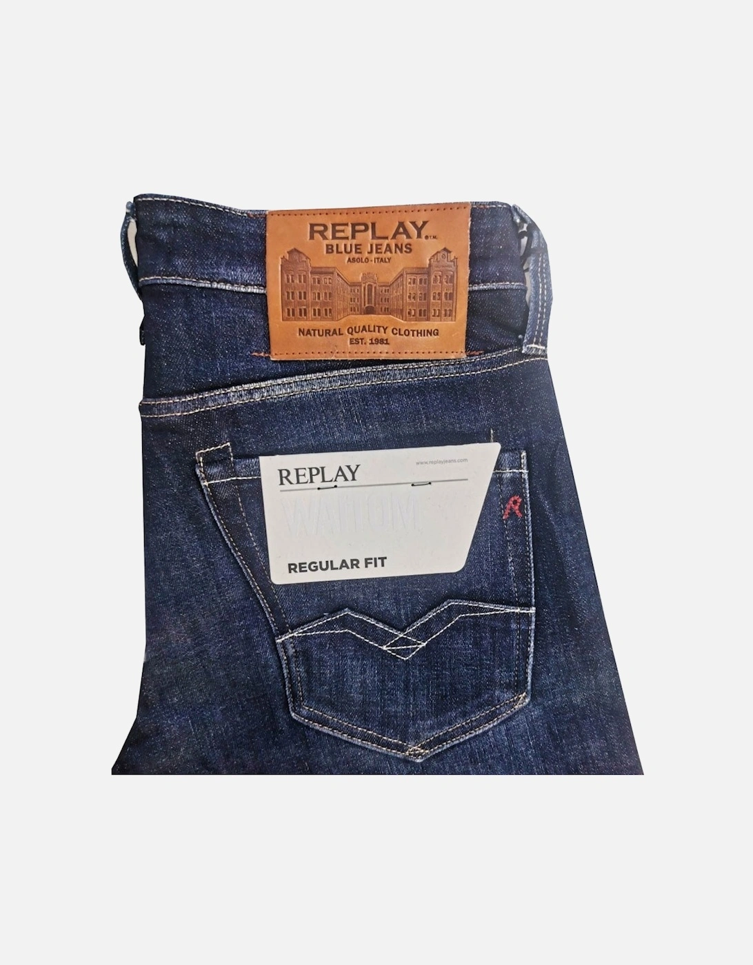 Waitom Regular Fit Jeans.