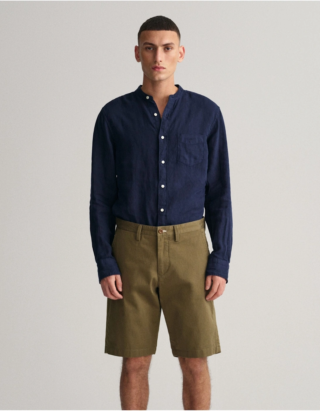 Relaxed Twill Shorts in Green, 5 of 4