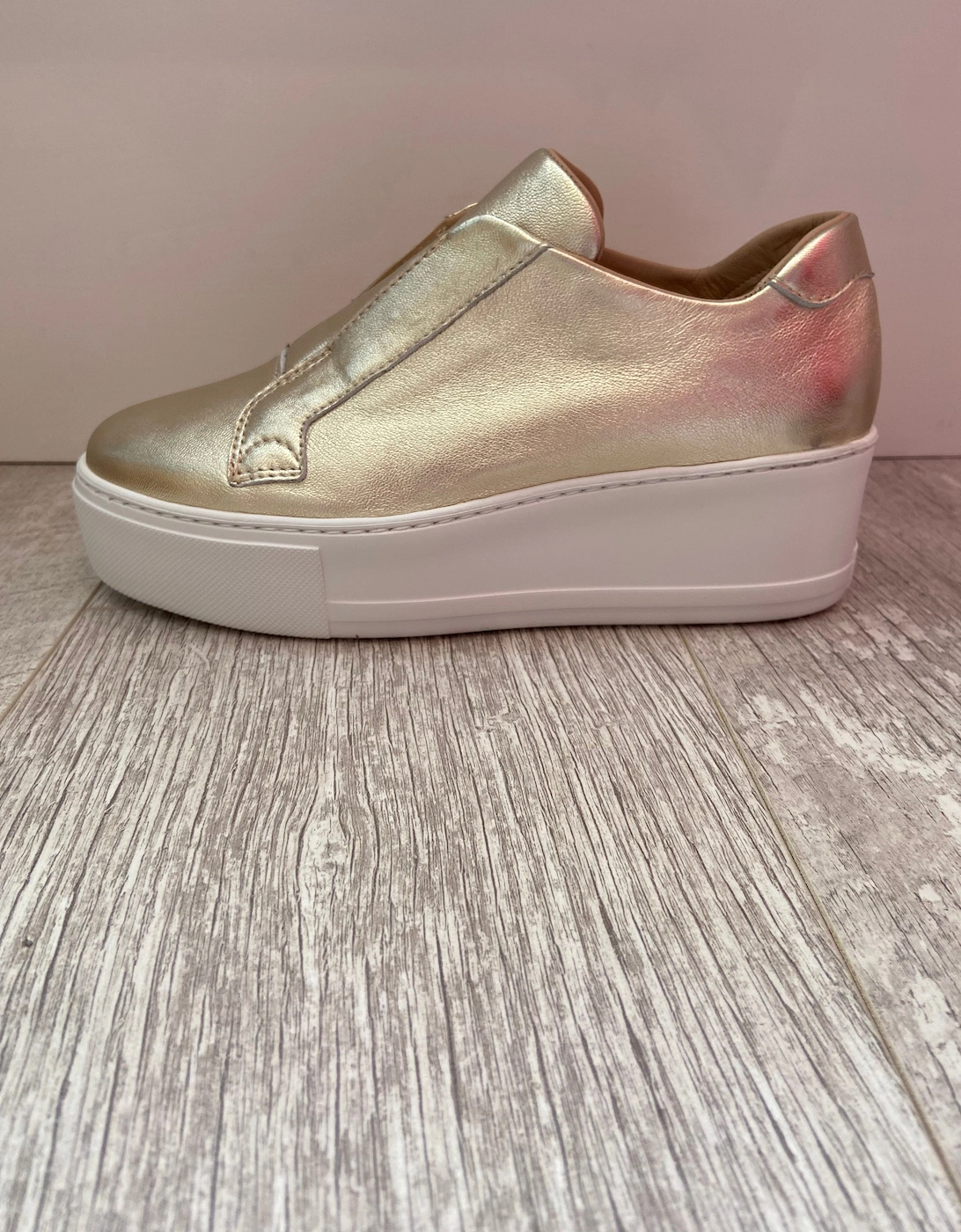 Slip on trainers in gold, 4 of 3