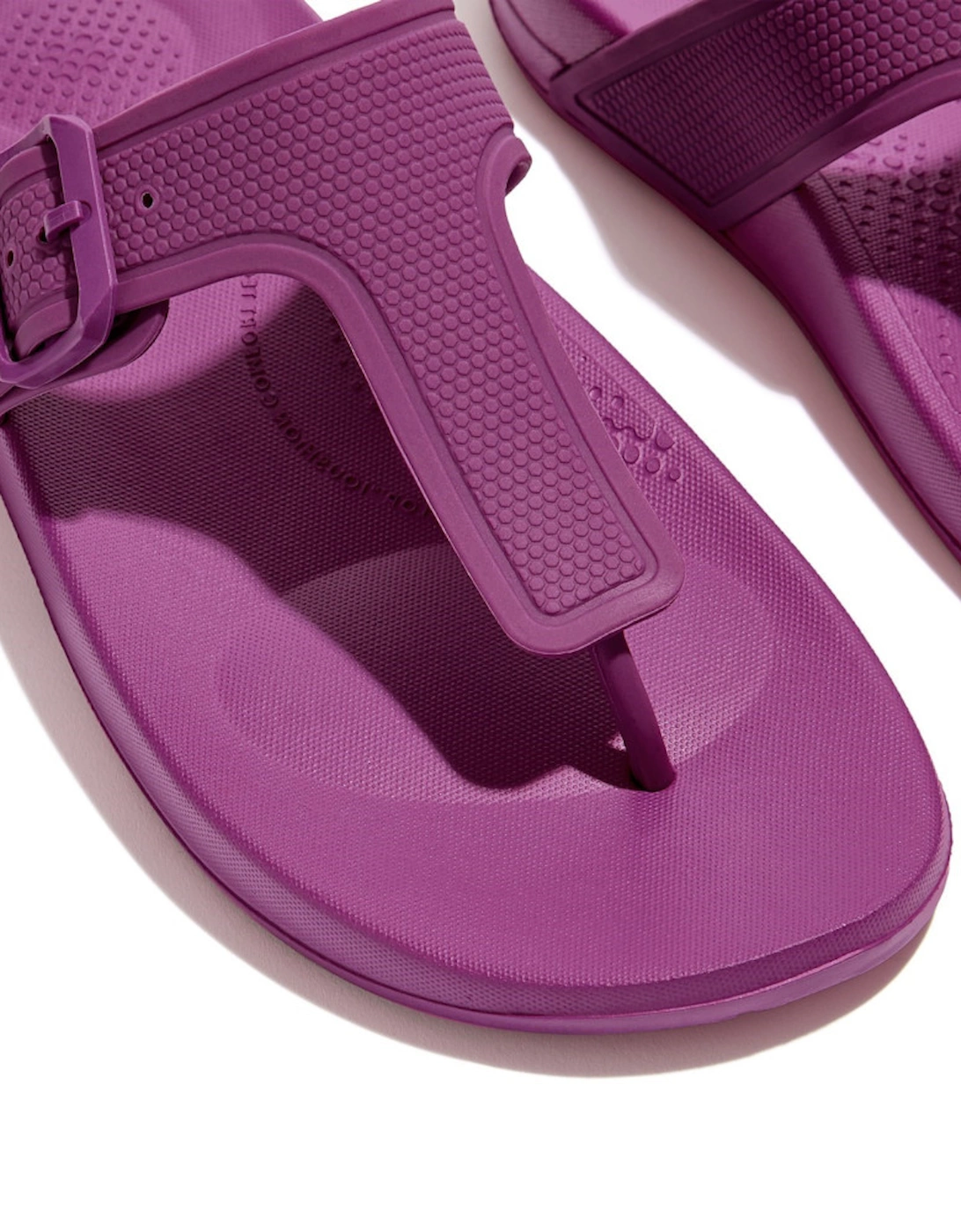 Womens iQUSHION Adjustable Buckle Flip Flops