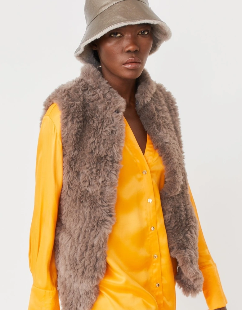 Mocha Hand Knitted Faux Fur Gilet