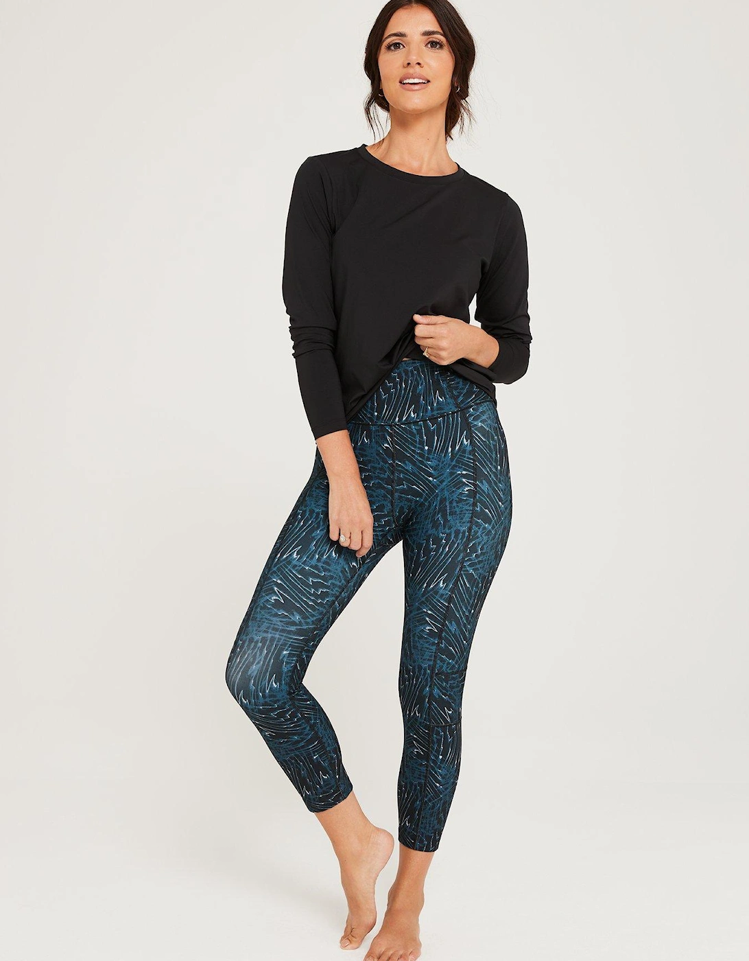 x V by Very Yoga Leggings With Print - Multi, 4 of 3