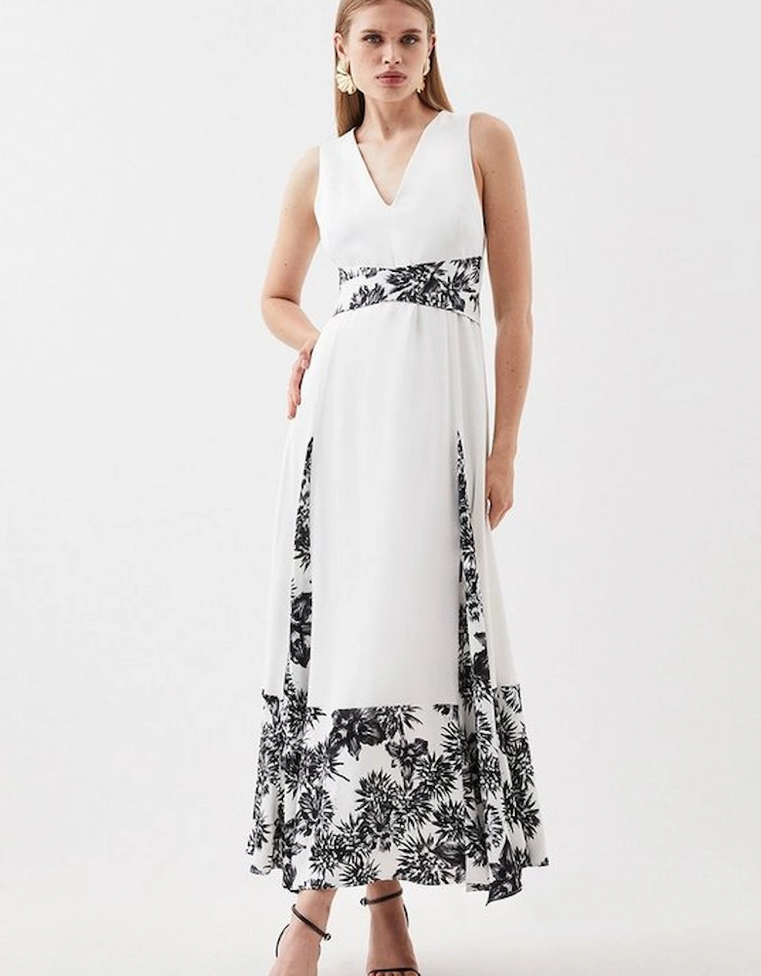 Satin Back Crepe Floral Blocking Pleated Maxi Dress, 5 of 4