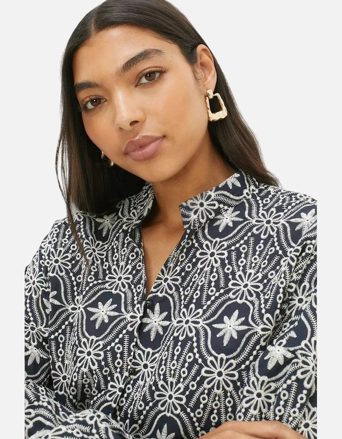 Womens/Ladies Embroidered Button Through Blouse