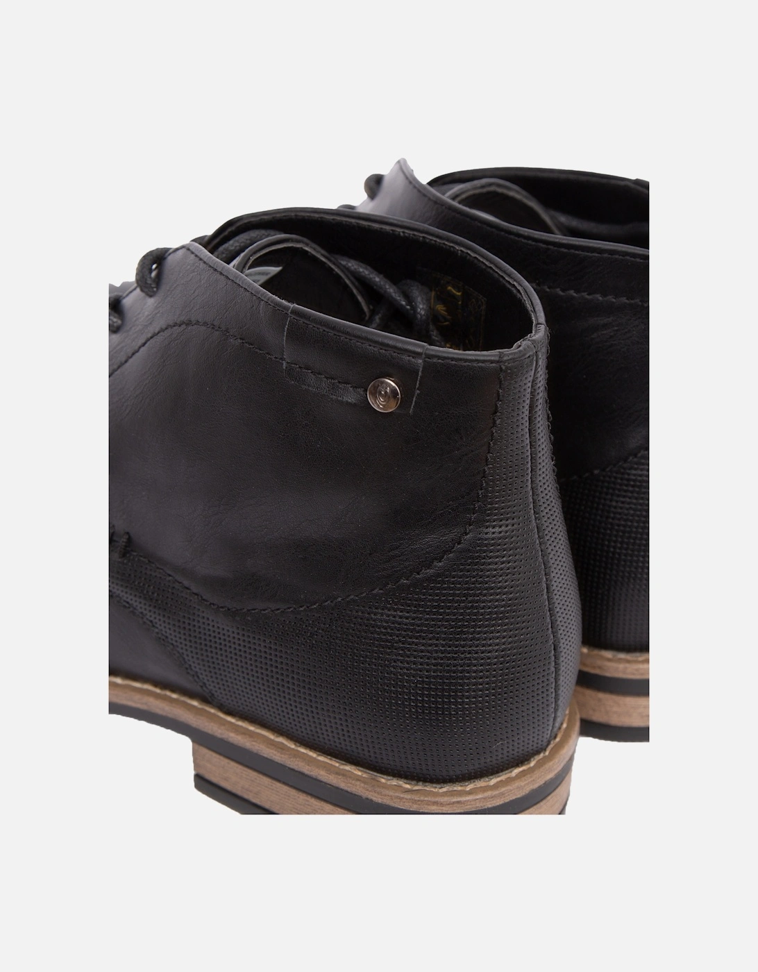 Duck and Cover Mens Glutinosa Leather Chukka Boots