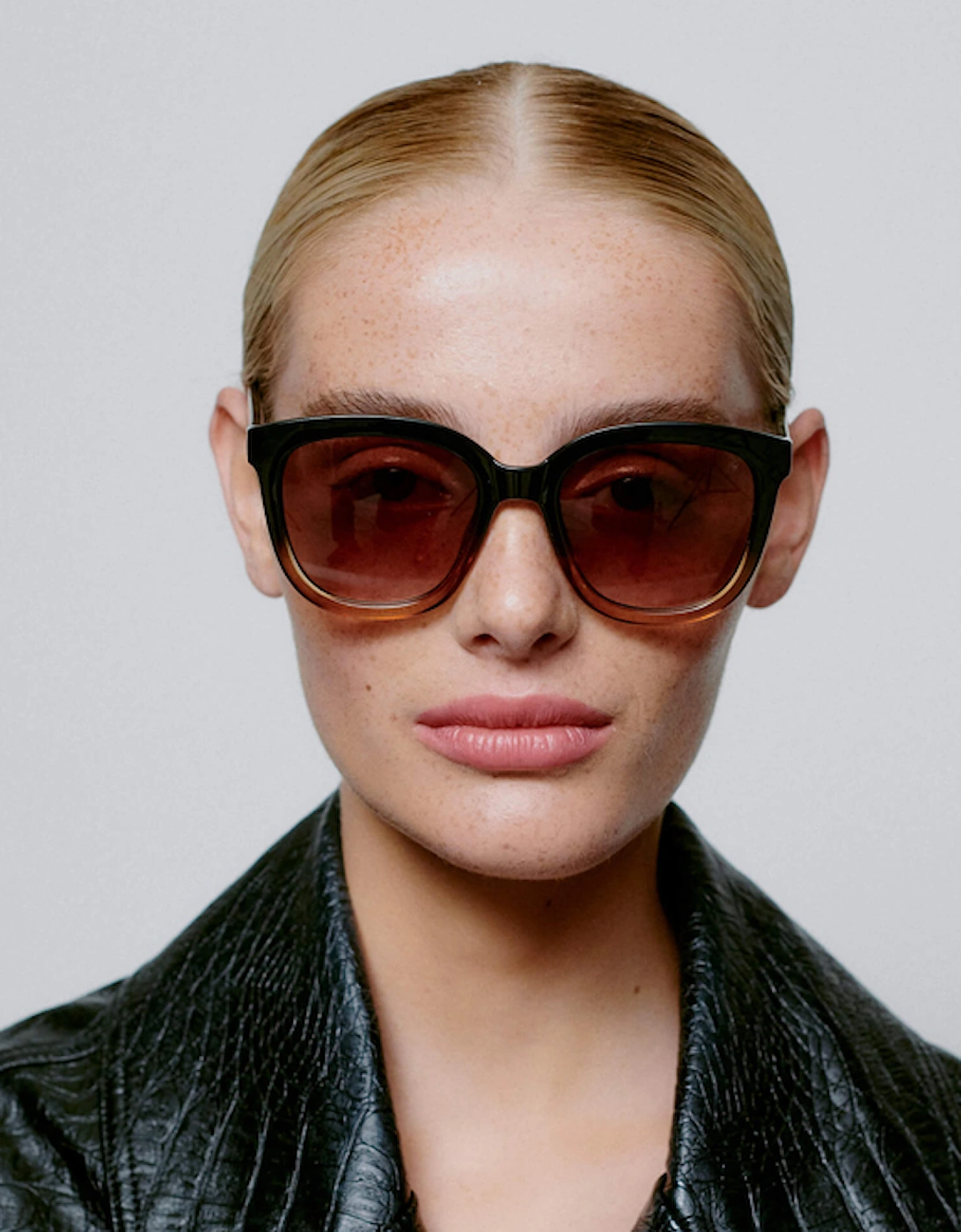 A.Kjaerbede Billy Sunglasses Black/Brown Transparent