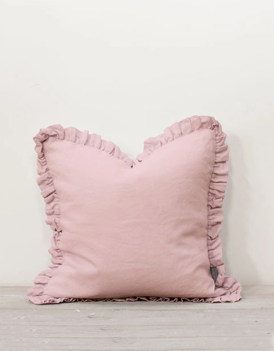 Oli Ruffle Cushion Blush 40x40, 2 of 1