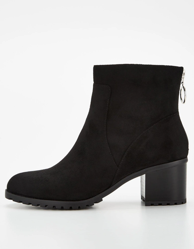 CASUAL BLOCK HEEL ANKLE BOOT WITH BACK ZIP - Black
