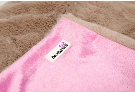 Faux Blanket Tan/Pink