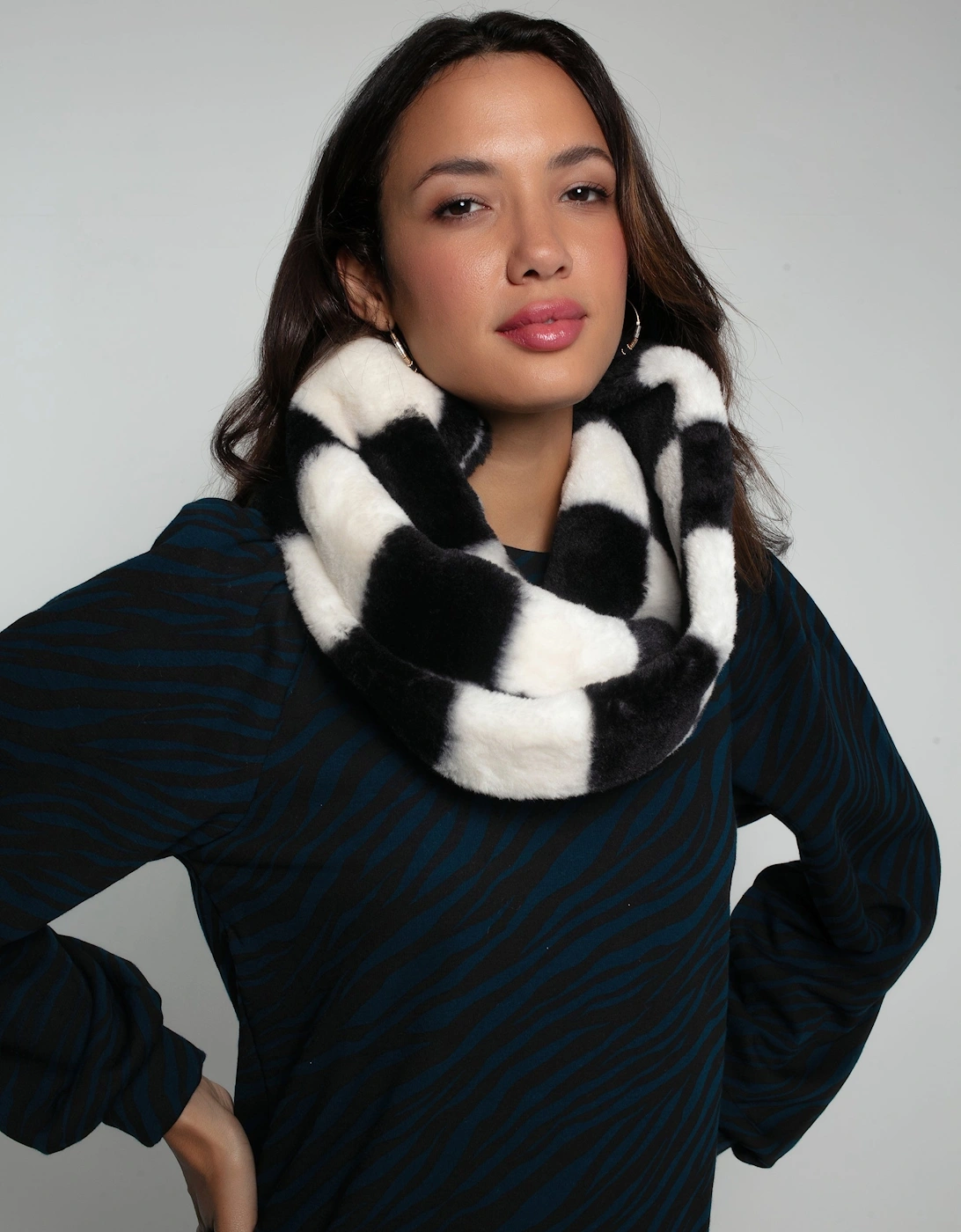 SNUGGY FAUX FUR SNOOD-BLACK AND WHITE, 8 of 7