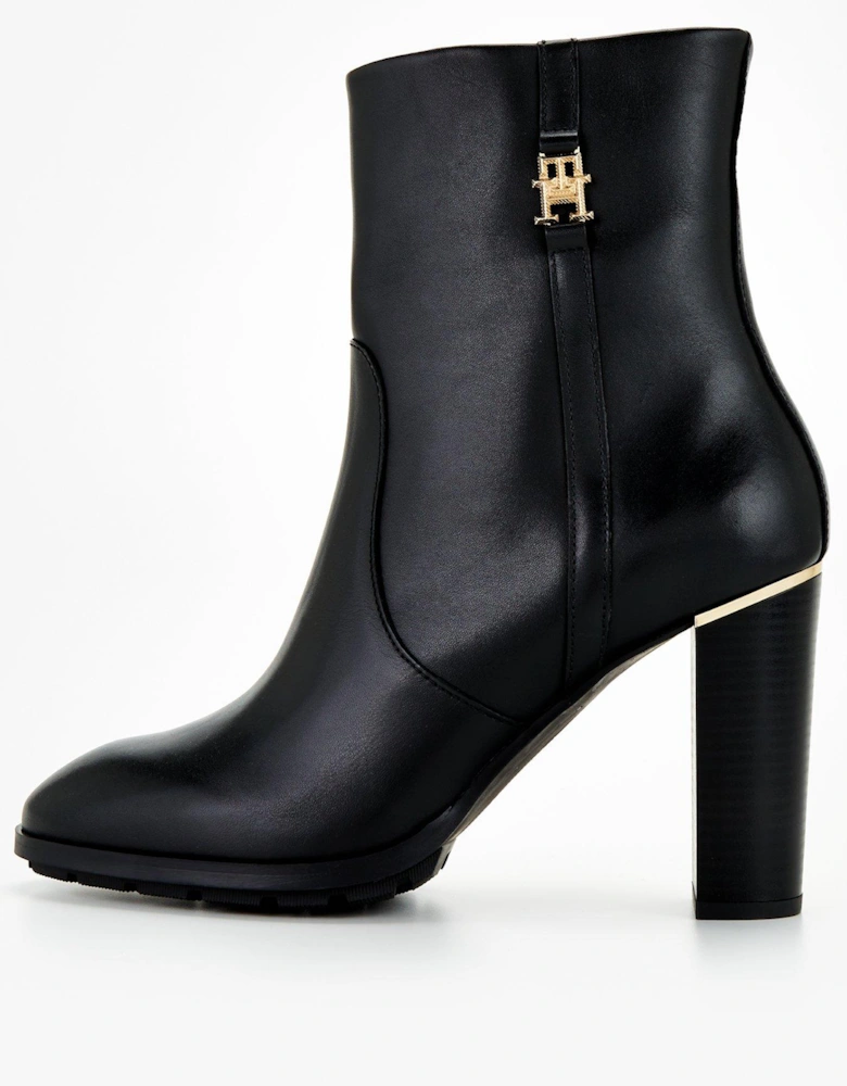 Feminine Mid Heel Leather Boot - Black