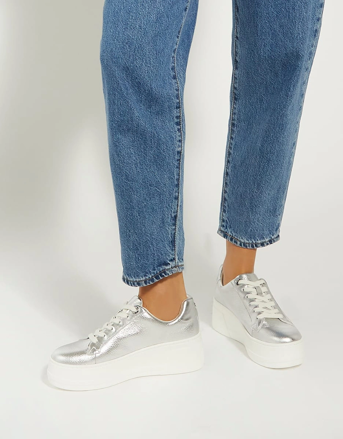 Ladies Episode - Lace-Up Flatform Trainers