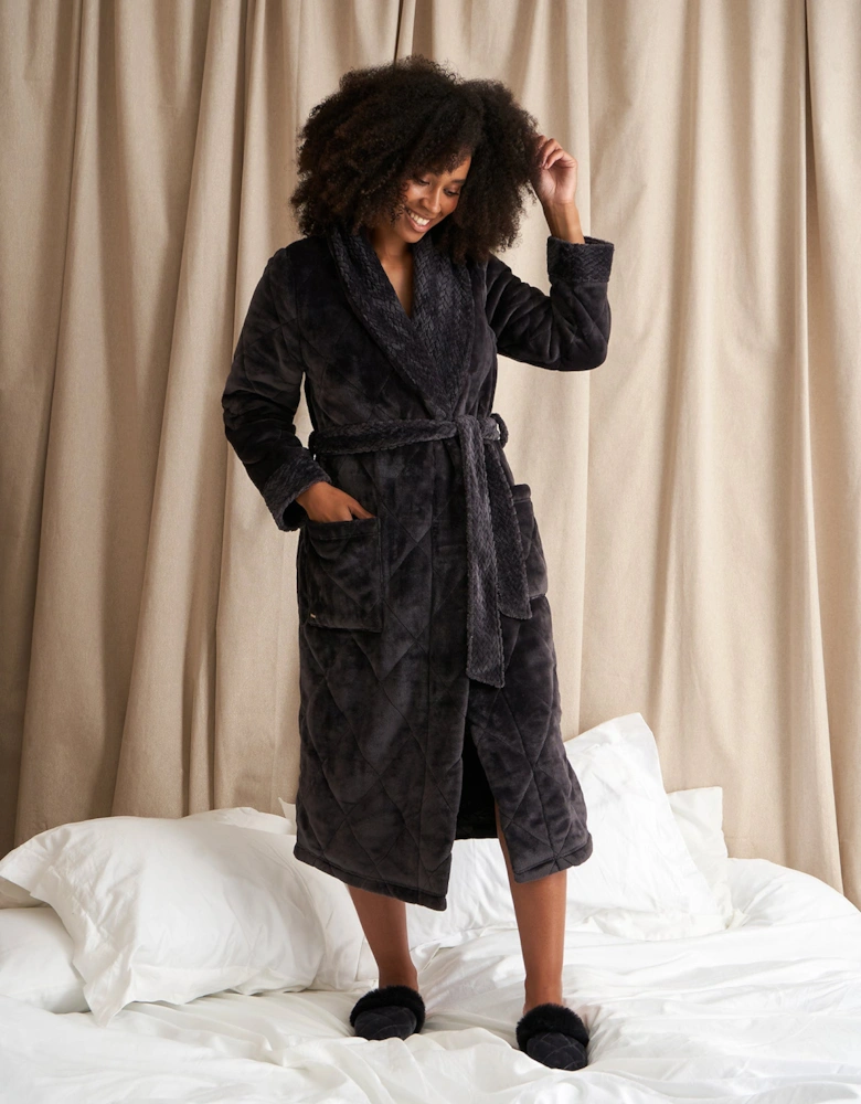 Quilted Velour Robe in Raven