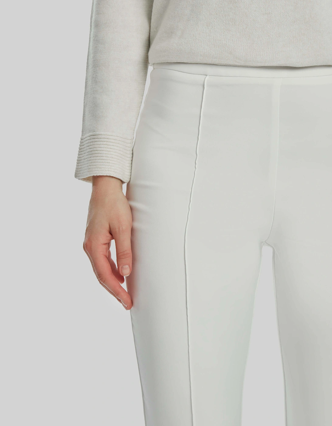 Front Seam Trousers In White