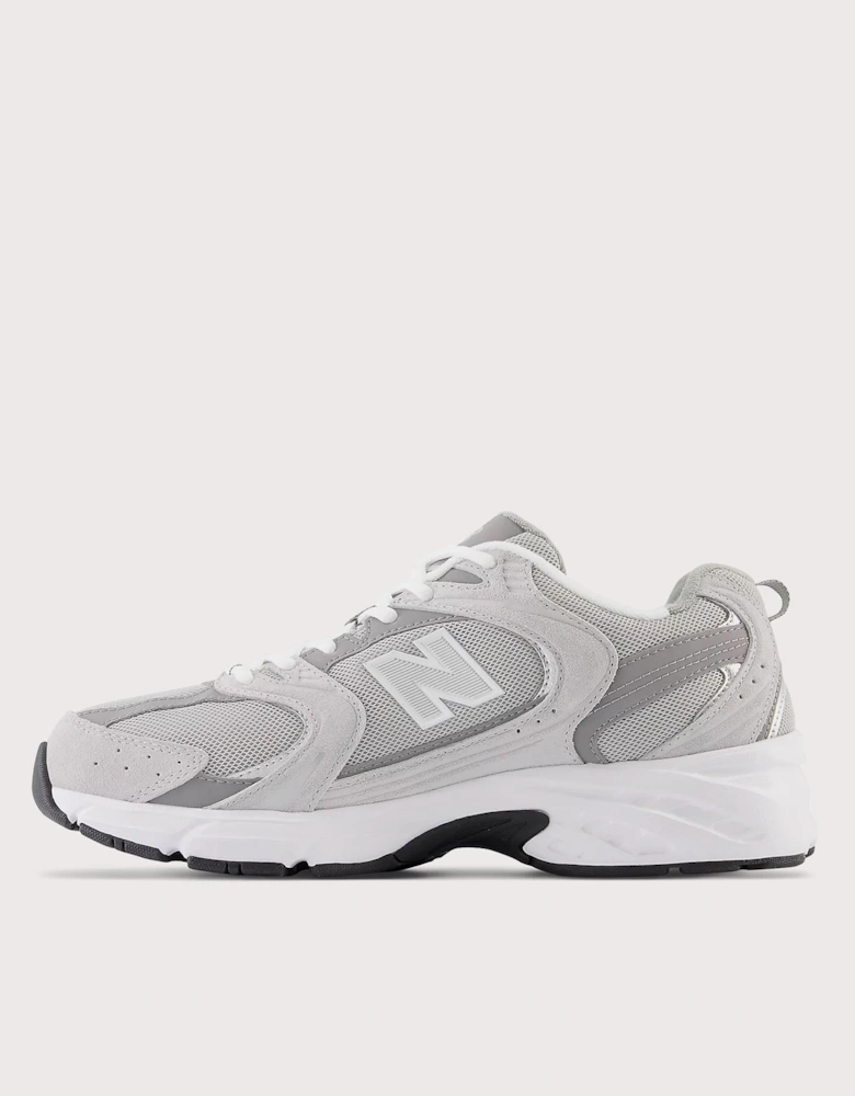 530 Sneakers