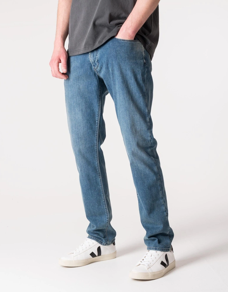 Slim Fit J06 Jeans