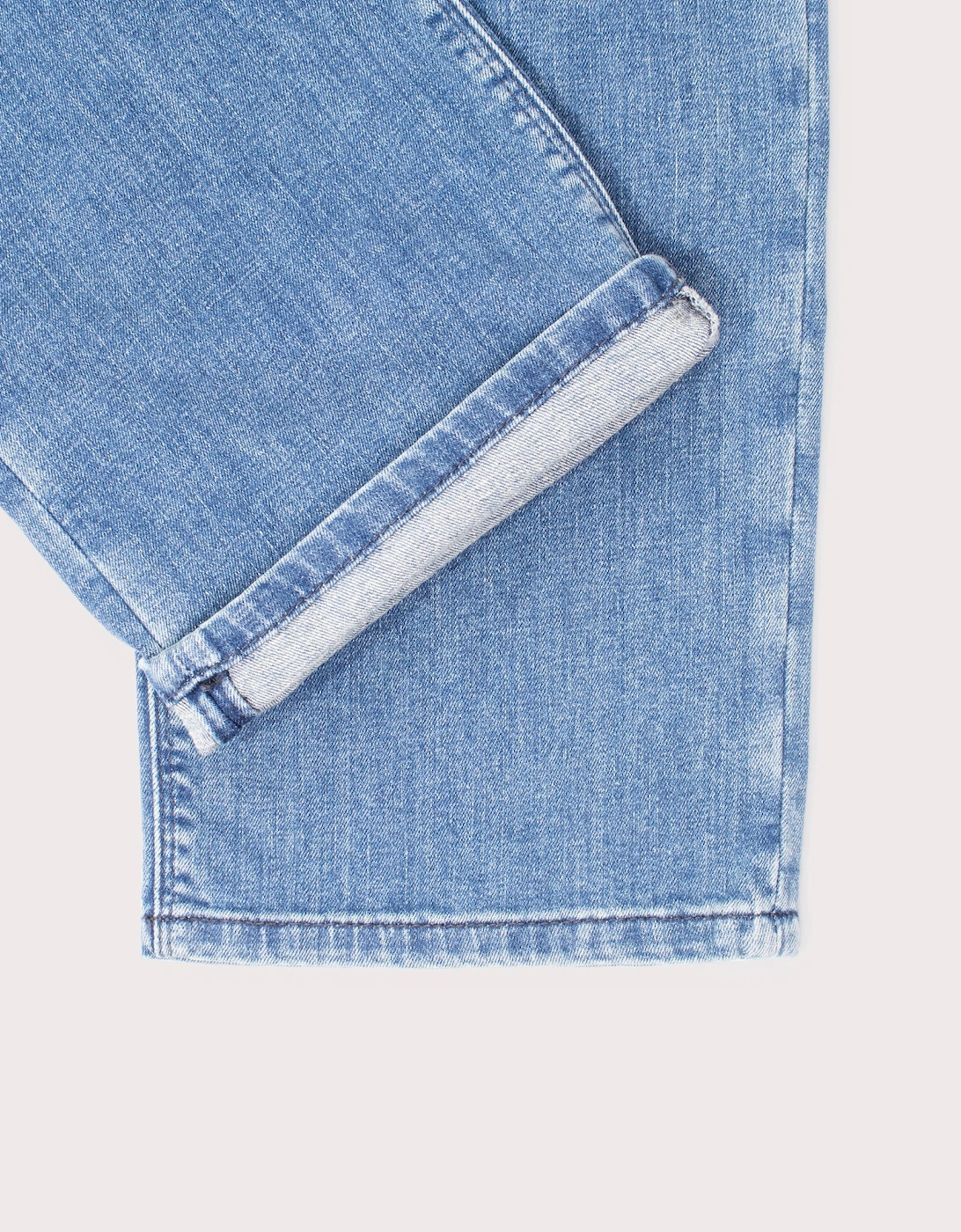 Slim Fit J06 Jeans