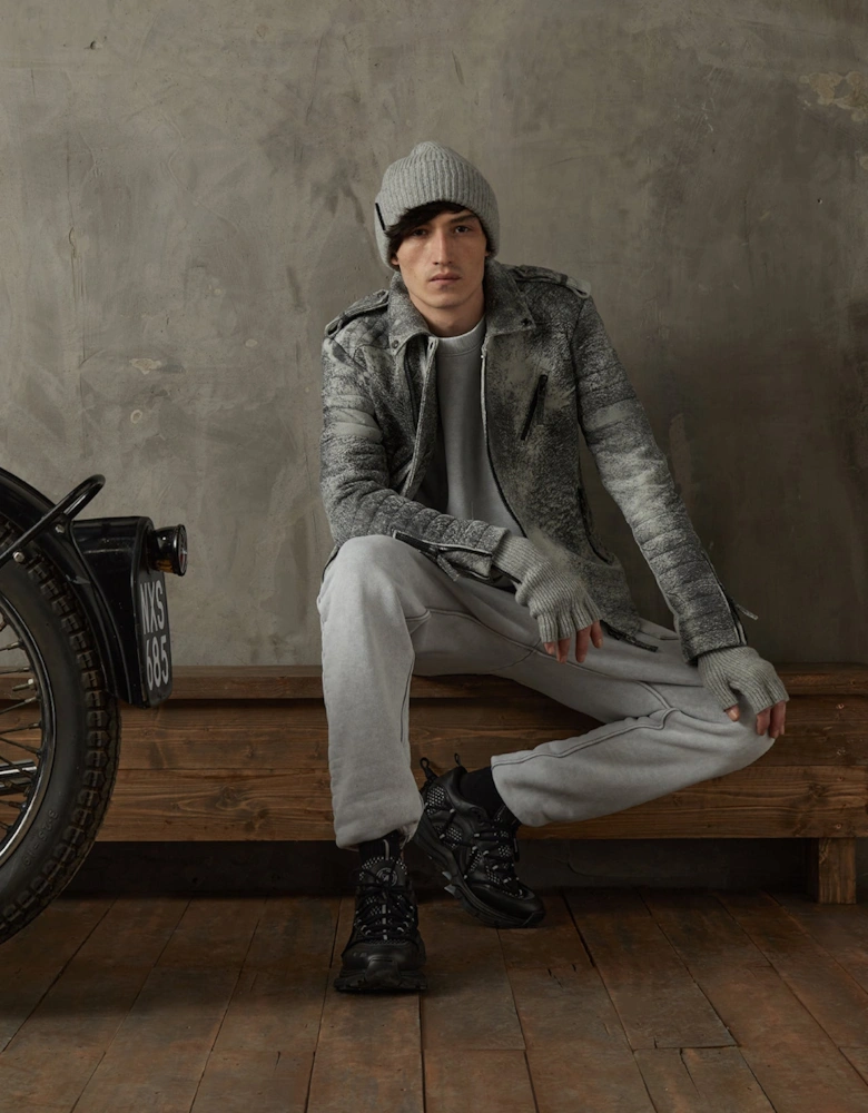 Kay Michaels: Storm Grey Tall (Man)