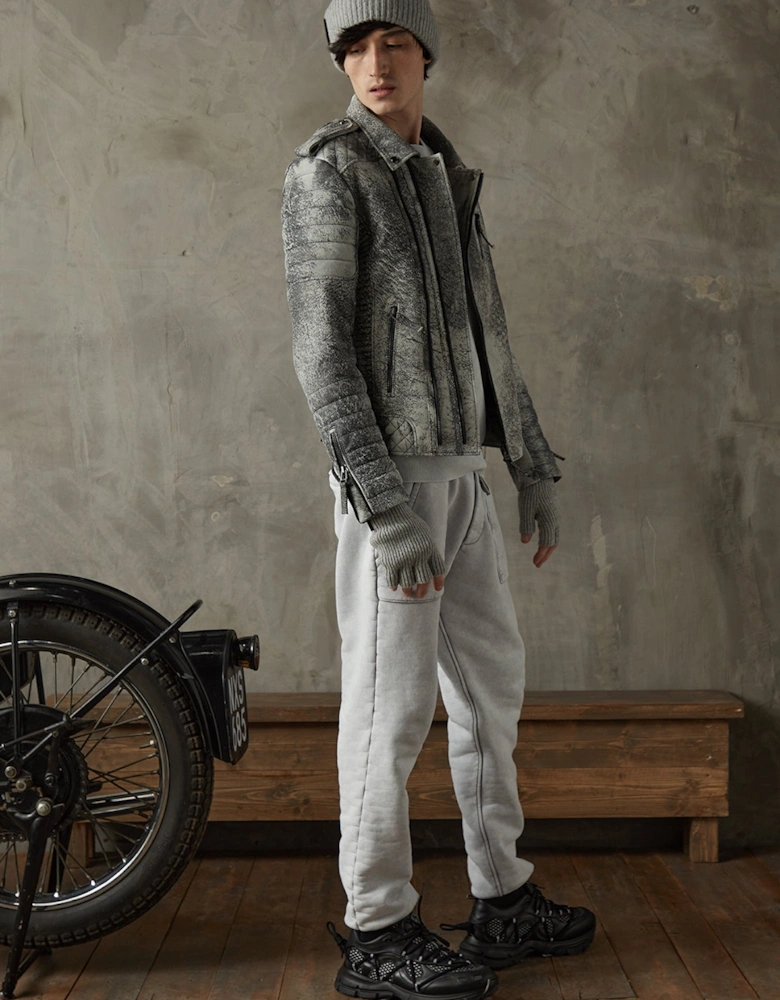 Kay Michaels: Storm Grey Tall (Man)