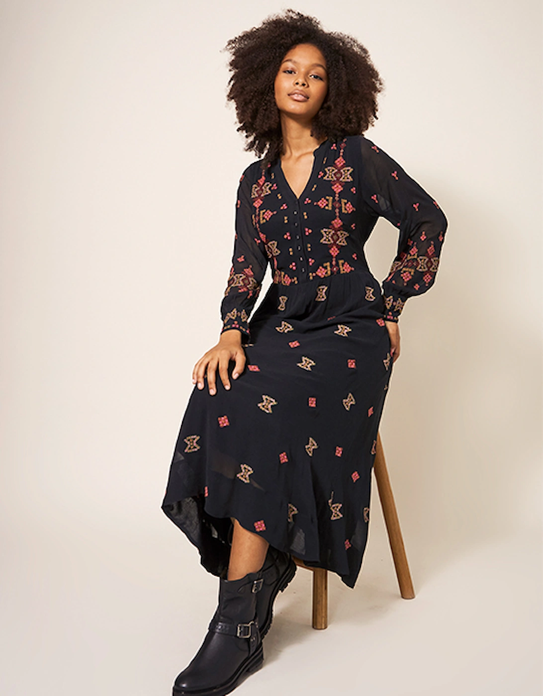 Women's Kate Embroidered Dress Black Multi