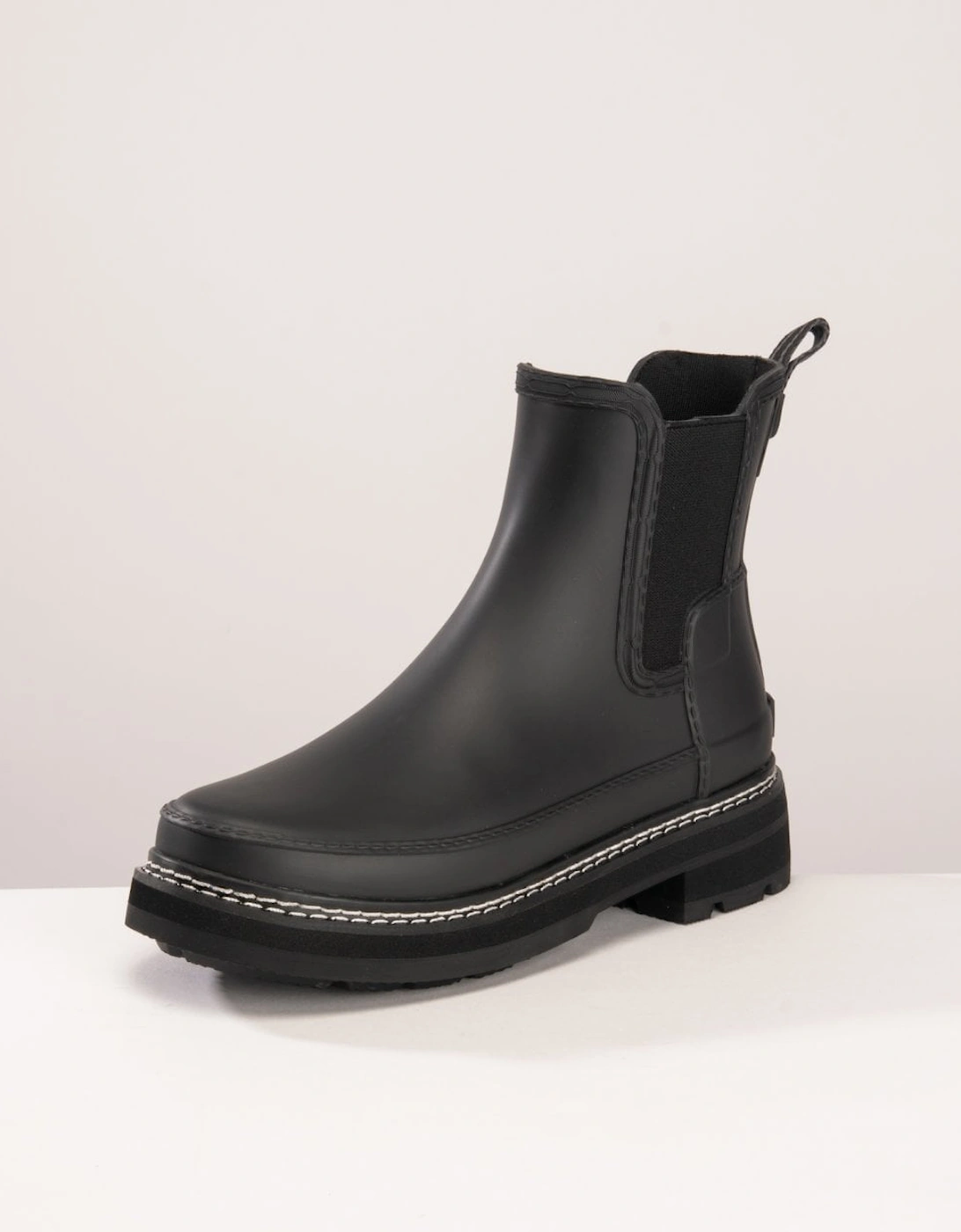 Refined Stitch Detail Chelsea Boots