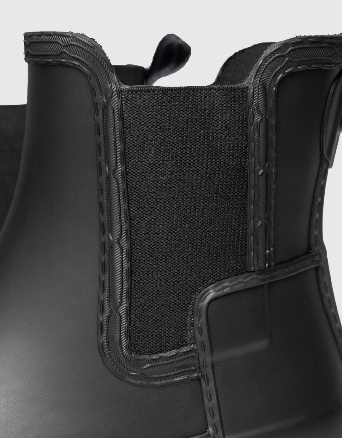 Refined Stitch Detail Chelsea Boots