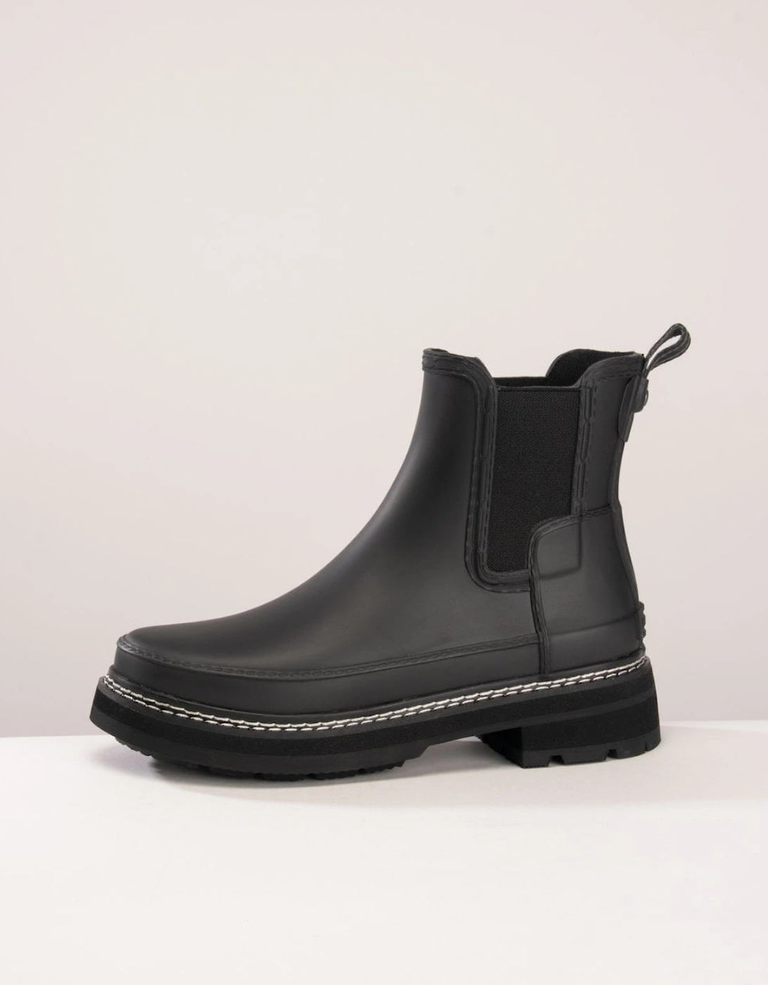 Refined Stitch Detail Chelsea Boots