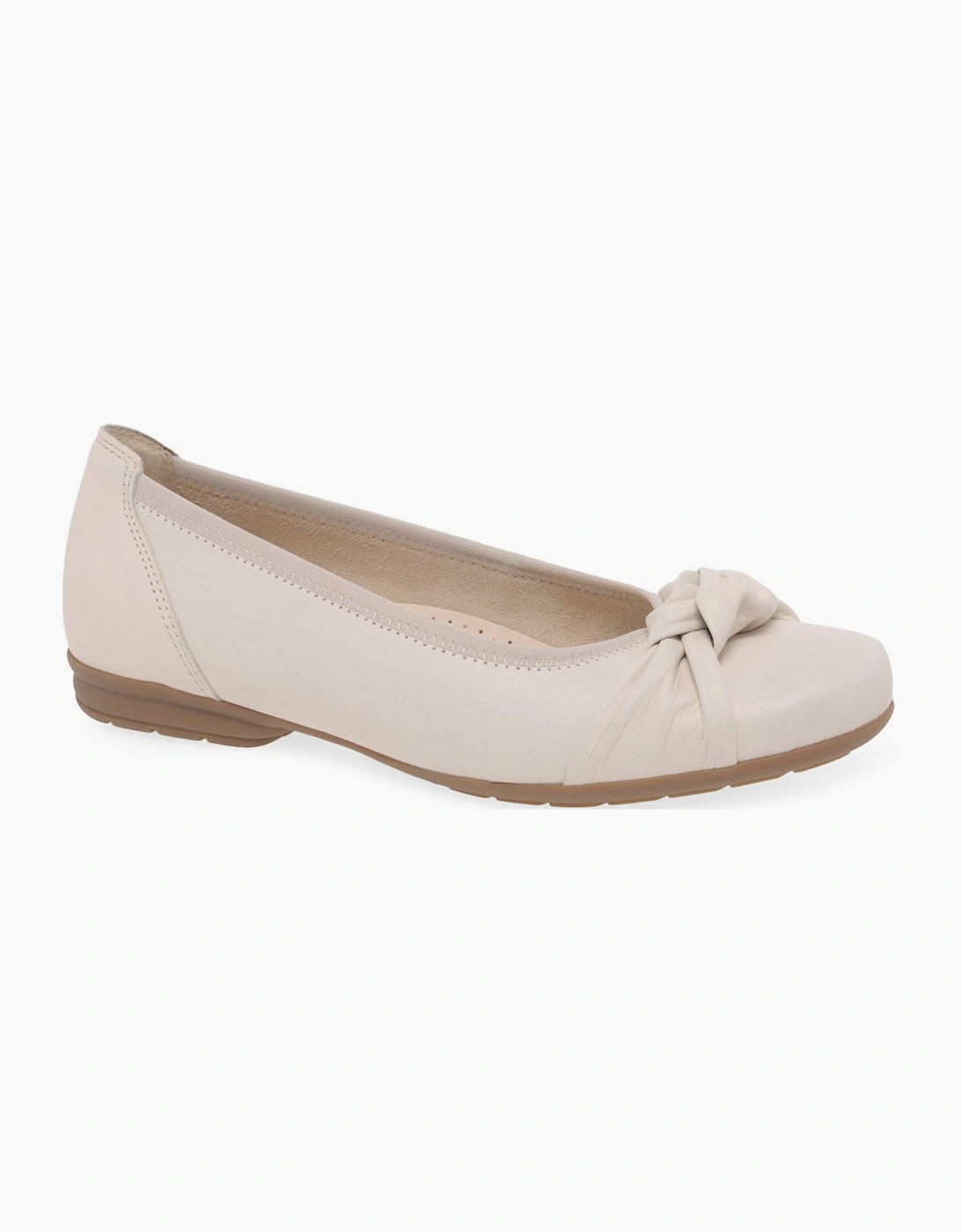 Gabor Women's Tan Ashlene Casual Shoes - Size: 5.5