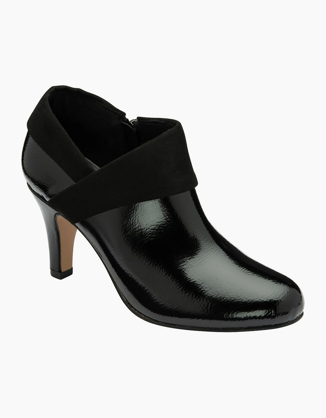 Lotus Women's Black Maya High Cut Court Shoes - : Size 5
