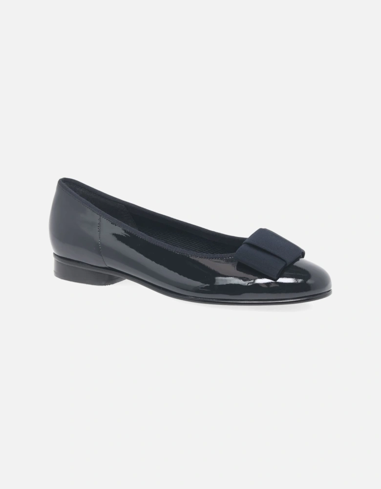 Assist Womens Bow Trim Ballerina Flats