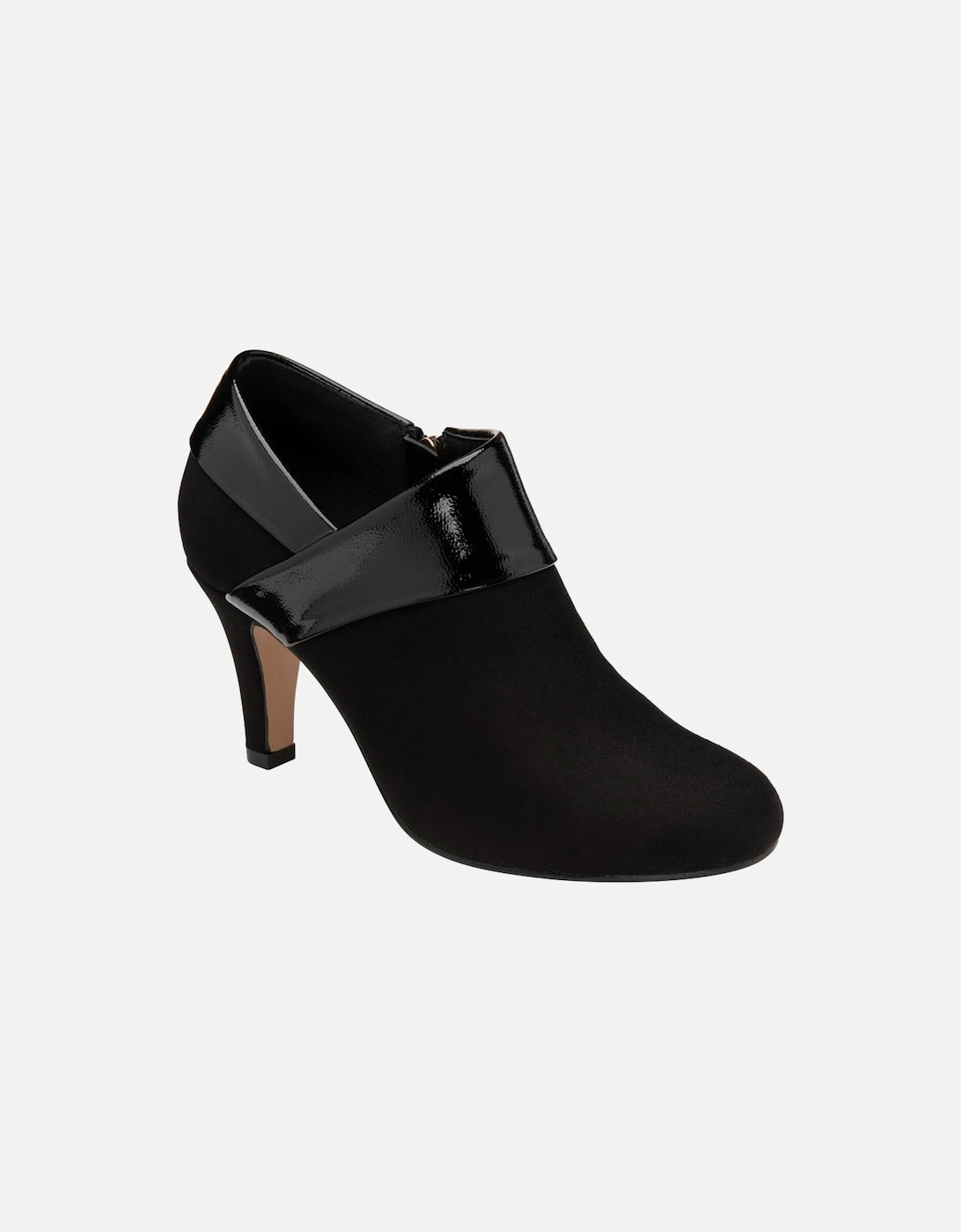 Lotus Women's Black Maya High Cut Court Shoes - : Size 8