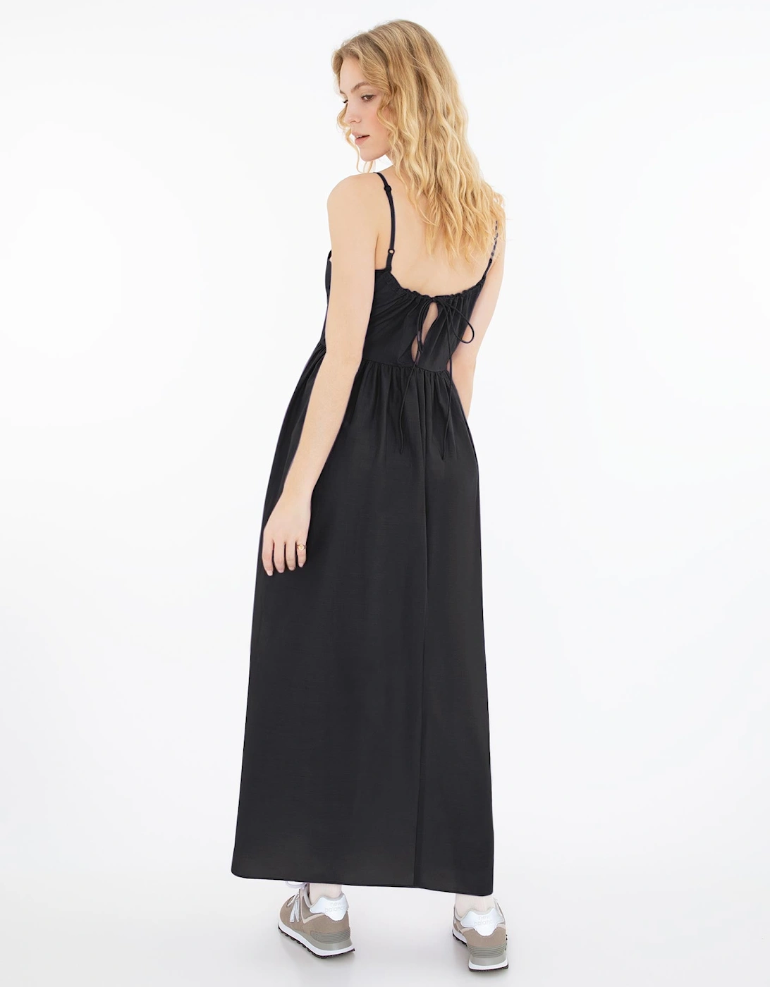 Thora Maxi Dress in Black