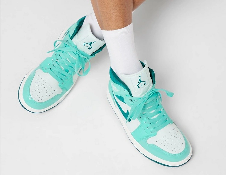 Jordan Air 1 Mid Women's