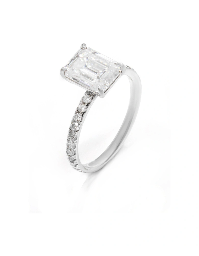 Emerald 2ct Moissanite Diamond 18ct White Gold Band Ring