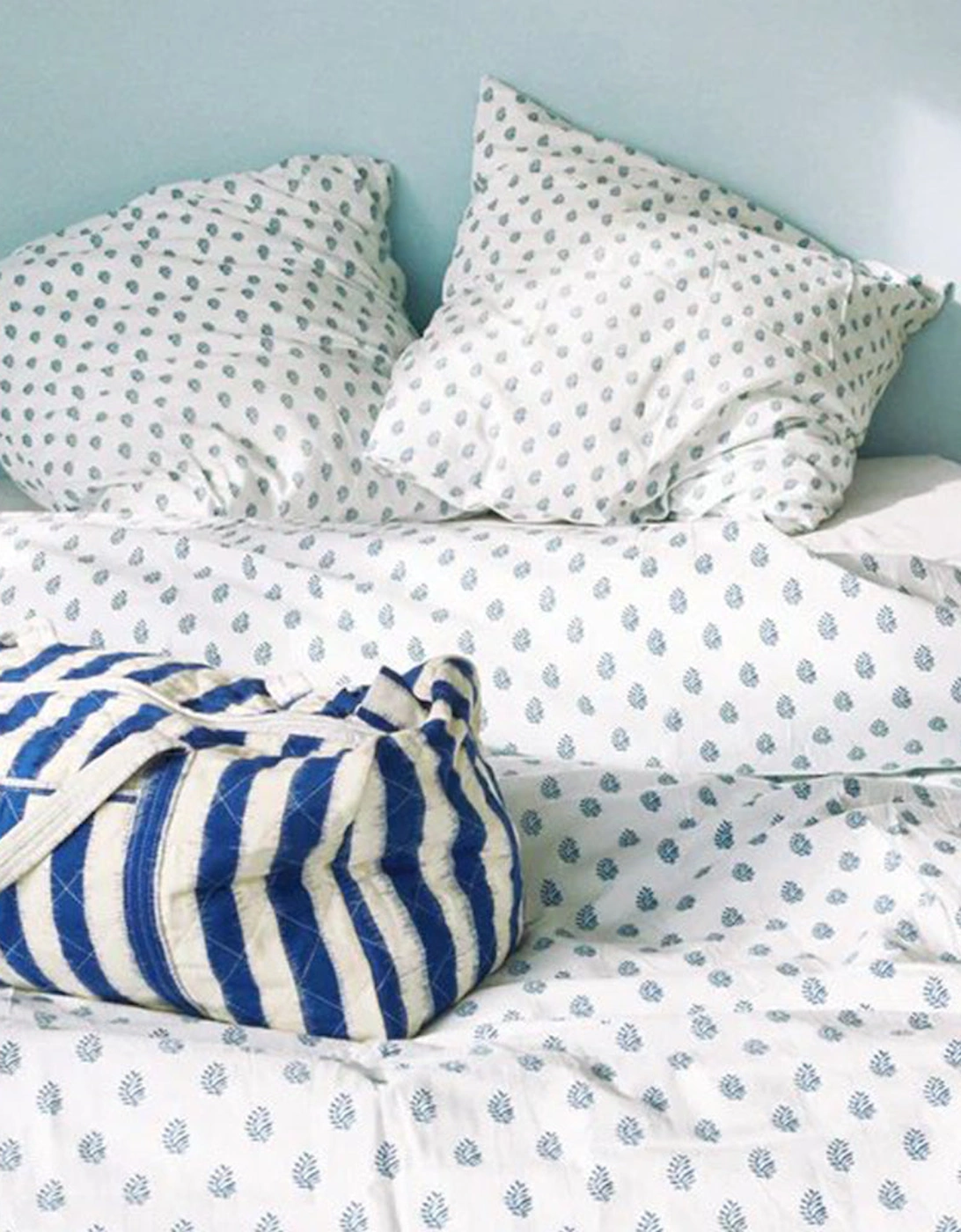 Blue Palm Duvet and Two Pillowcases