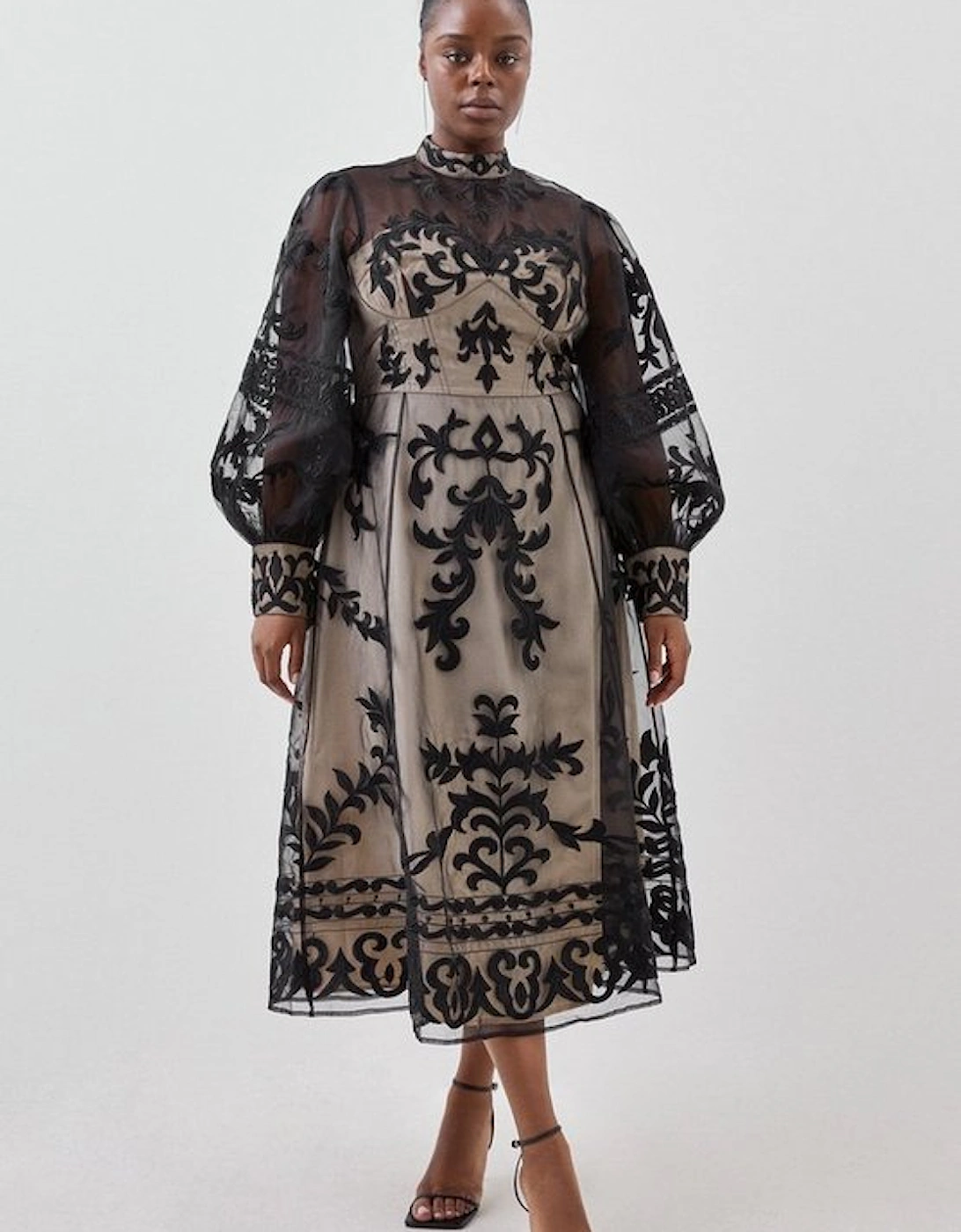 Plus Size Baroque Applique Woven Maxi Dress