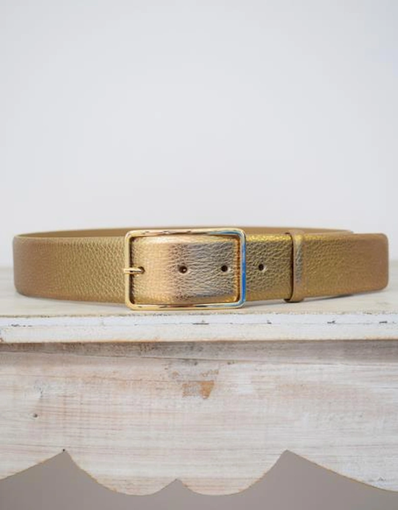 Gold belt with square buckle