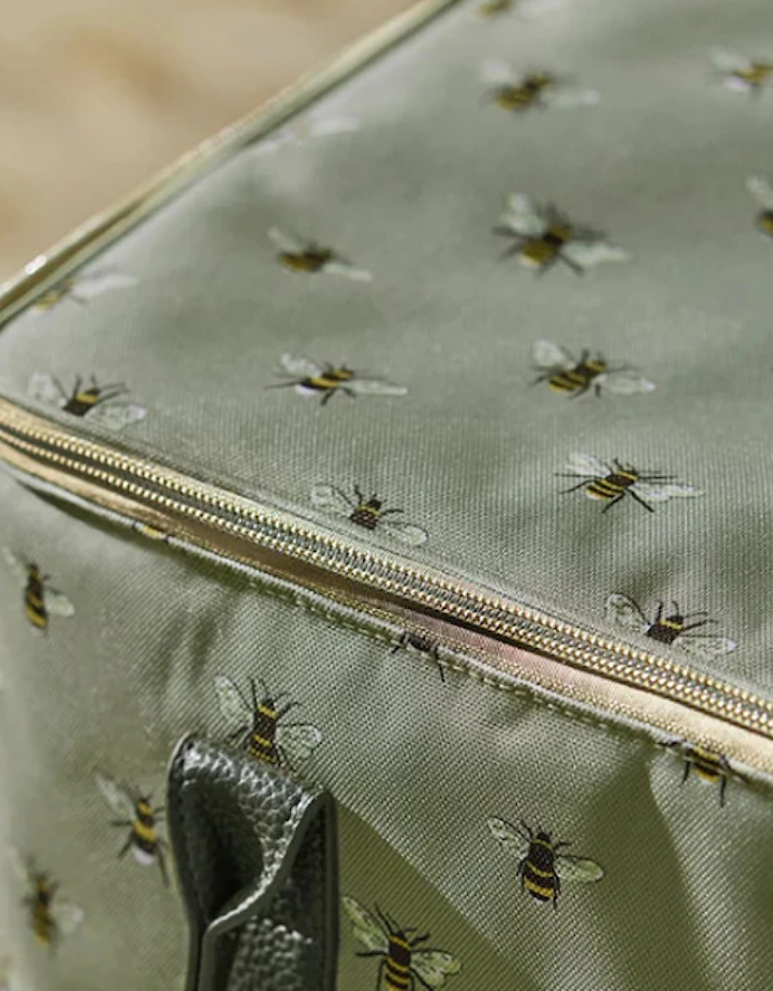 Bees Pocket Picnic Bag