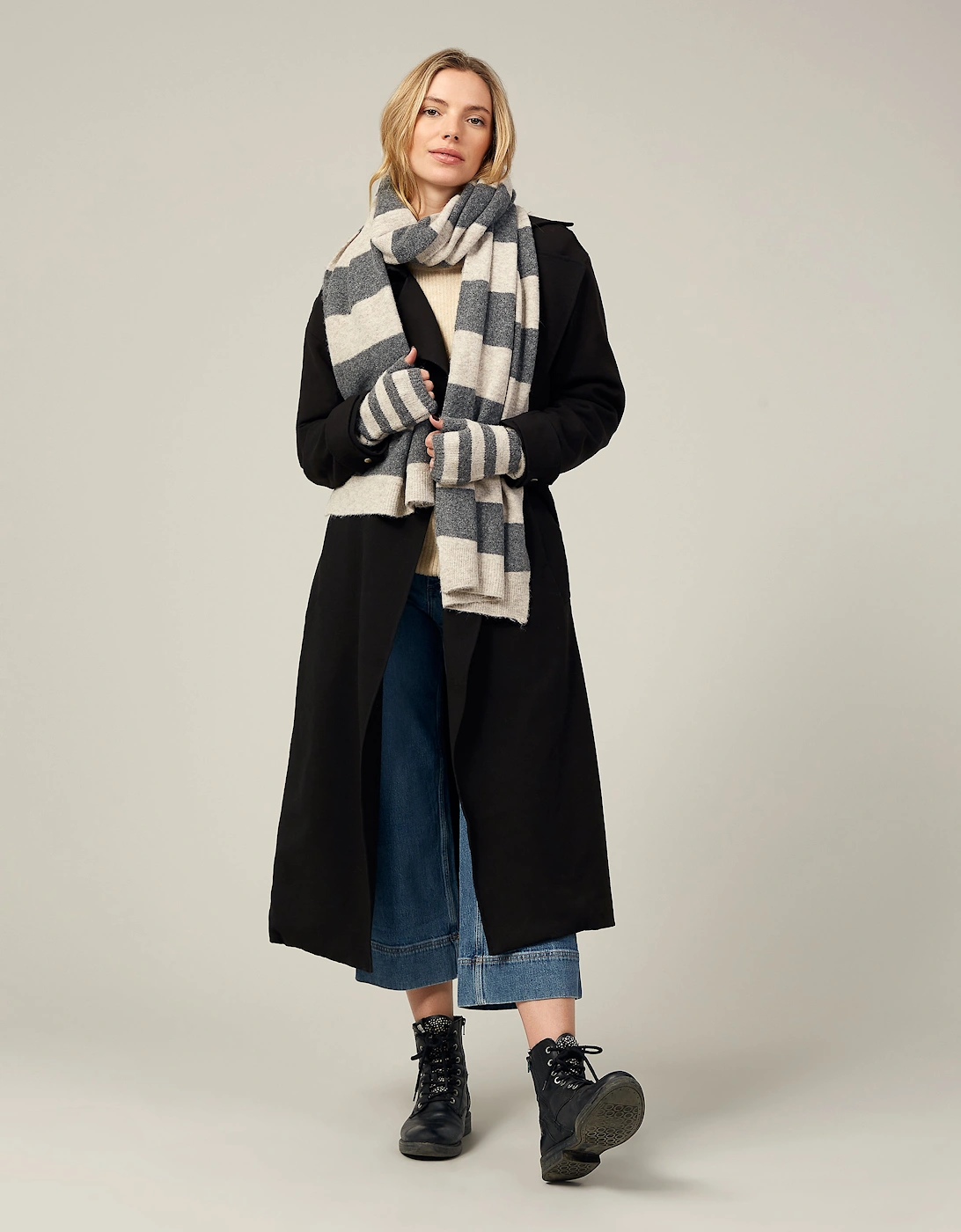 ALEXA SCARF-BLACK MIX, 4 of 3