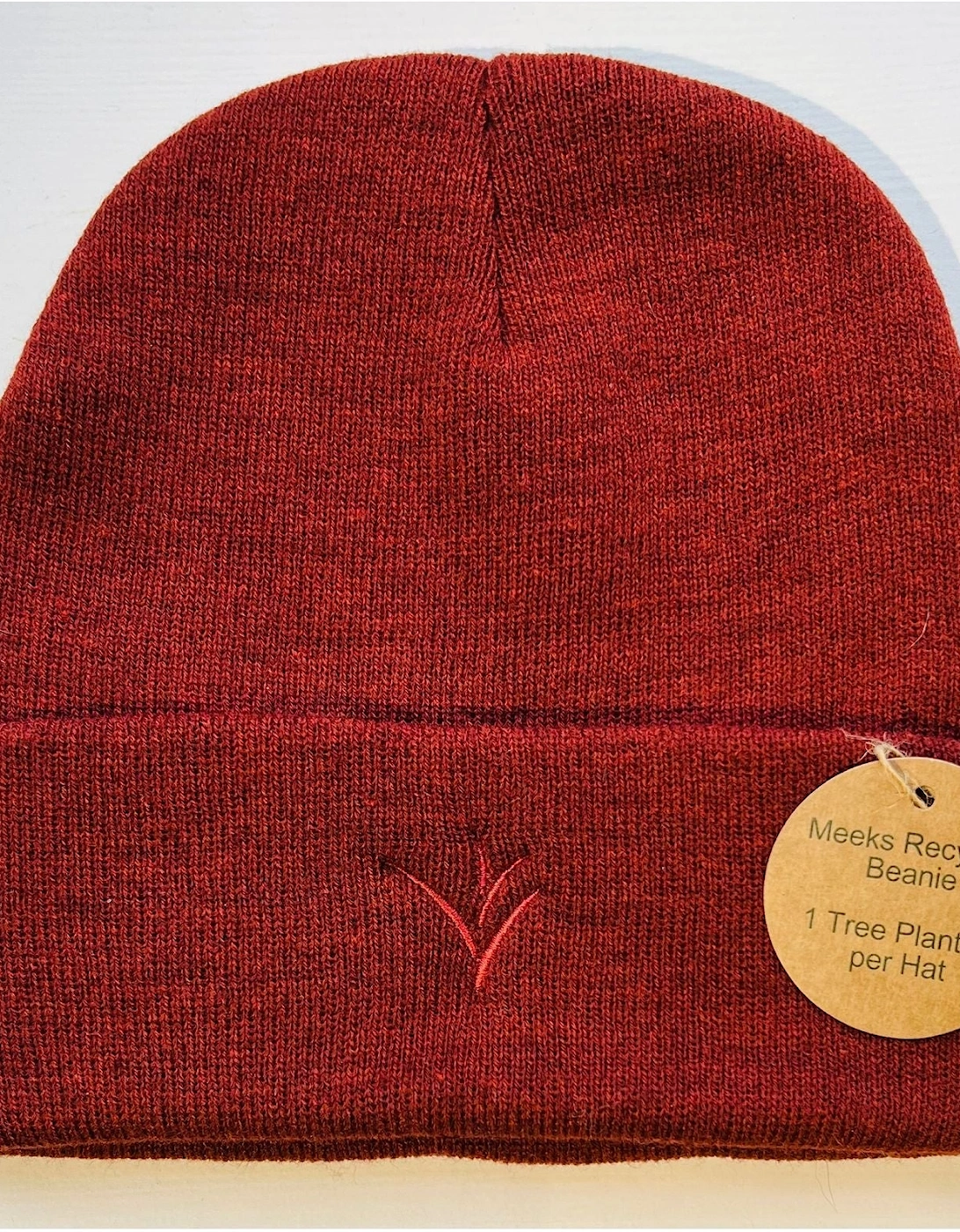 Meeks Recycled Beanie Hat in brick red, 3 of 2